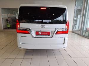 Toyota Quantum 2.8 LWB bus 9-seater VX Premium - Image 5