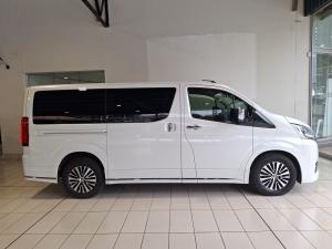 Toyota Quantum 2.8 LWB bus 9-seater VX Premium - Image 3