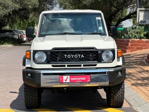 Toyota Land Cruiser 76 2.8GD-6 station wagon LX auto - Image 4