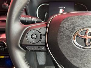Toyota RAV4 2.0 VX - Image 9