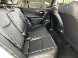 Toyota RAV4 2.0 VX - Image 17