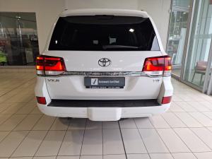 Toyota Land Cruiser 200 4.5D-4D V8 VX-R - Image 5