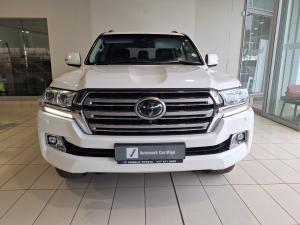 Toyota Land Cruiser 200 4.5D-4D V8 VX-R - Image 4