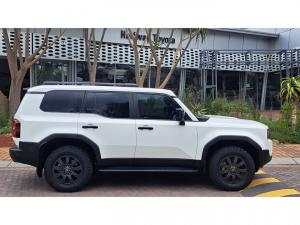 Toyota Land Cruiser Prado 2.8GD VX-R - Image 3