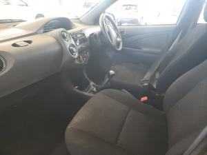 Toyota Etios hatch 1.5 Sprint - Image 7