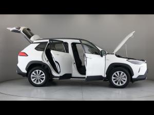 Toyota Corolla Cross 1.8 HEV XS - Image 15