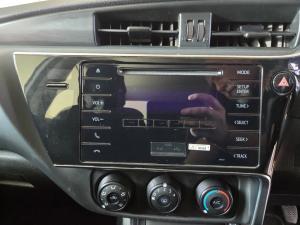 Toyota Corolla Quest 1.8 Plus manual - Image 11