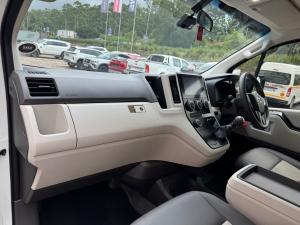 Toyota Quantum 2.8 LWB bus 11-seater GL - Image 7