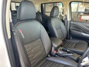 Nissan Navara 2.5DDTI PRO-4X 4X4 automatic D/C - Image 11