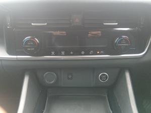 Nissan Qashqai 1.3T Acenta Xtronic - Image 16