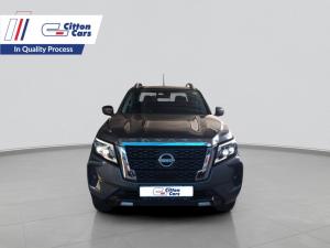 Nissan Navara 2.5D LE 4X2 automatic D/C - Image 2
