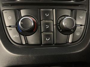 Opel Astra 1.6 Essentia 5-Door - Image 5