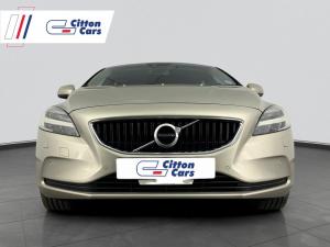 Volvo V40 D3 Momentum Geartronic - Image 2