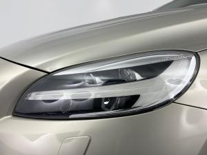 Volvo V40 D3 Momentum Geartronic - Image 4
