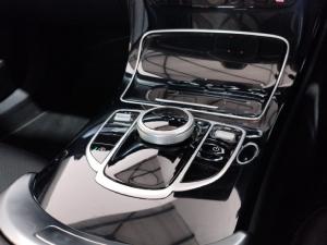 Mercedes-Benz C-Class C200 auto - Image 13