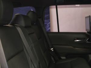 Toyota Land Cruiser 300 3.3D ZX - Image 10