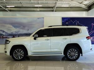 Toyota Land Cruiser 300 3.3D ZX - Image 13