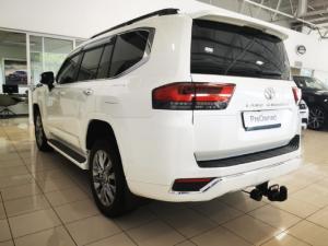 Toyota Land Cruiser 300 3.3D ZX - Image 6