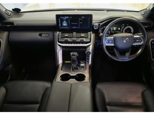 Toyota Land Cruiser 300 3.3D ZX - Image 8