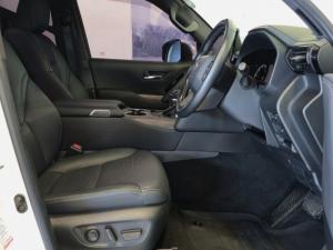 Toyota Land Cruiser 300 3.3D ZX - Image 9