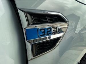 Ford Everest 3.2TDCi 4WD XLT - Image 15