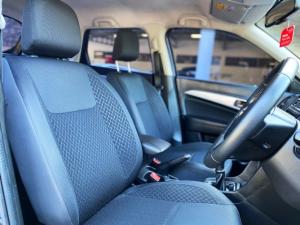 Toyota Urban Cruiser 1.5 XR - Image 8