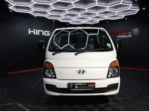 Hyundai H-100 Bakkie 2.6D deck - Image 2