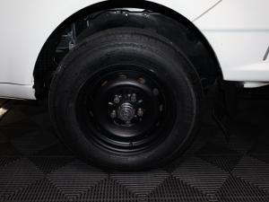 Hyundai H-100 Bakkie 2.6D deck - Image 7