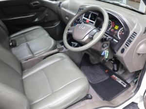 Hyundai H-100 Bakkie 2.6D deck - Image 9