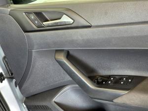 Volkswagen Polo hatch 1.0TSI - Image 17