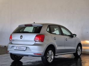 Volkswagen Polo Vivo hatch 1.6 Comfortline auto - Image 10