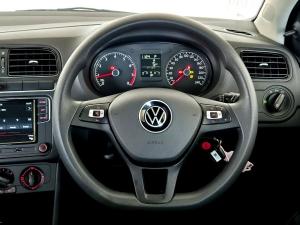 Volkswagen Polo Vivo hatch 1.6 Comfortline auto - Image 13