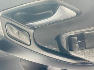 Volkswagen Polo Vivo hatch 1.6 Comfortline auto - Image 16