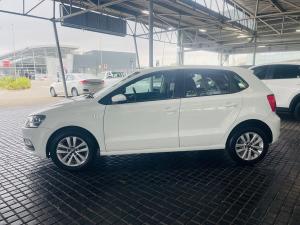 Volkswagen Polo Vivo hatch 1.6 Comfortline auto - Image 4