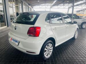 Volkswagen Polo Vivo hatch 1.6 Comfortline auto - Image 7