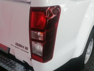 Isuzu D-Max Gen 6 250 single cab Fleetside safety