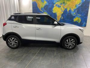 Mahindra XUV300 1.5TD W8 - Image 3