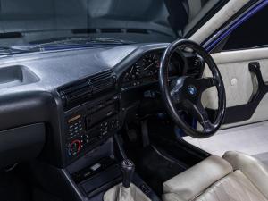 BMW 320i 4d automatic - Image 5