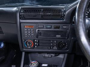 BMW 320i 4d automatic - Image 7