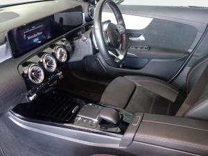 Mercedes-Benz CLA CLA220d Progressive - Image 11