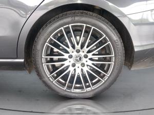 Mercedes-Benz C-Class C200 Avantgarde - Image 16