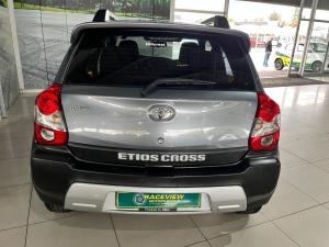 Toyota Etios Cross 1.5 Xs - Image 2