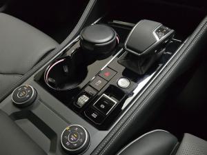 Volkswagen Touareg V6 TDI R-Line - Image 12