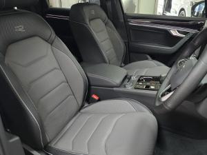 Volkswagen Touareg V6 TDI R-Line - Image 15