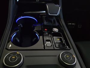 Volkswagen Touareg V6 TDI R-Line - Image 20