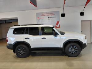 Toyota Land Cruiser Prado 2.8GD VX-R - Image 3