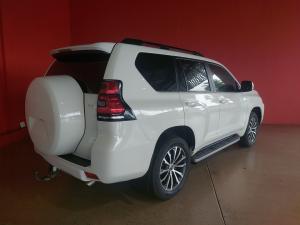 Toyota Land Cruiser Prado 2.8GD VX - Image 2