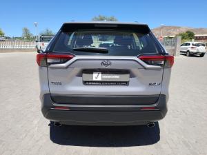 Toyota RAV4 2.0 GX - Image 5