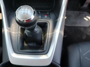 Toyota RAV4 2.0 GX - Image 12