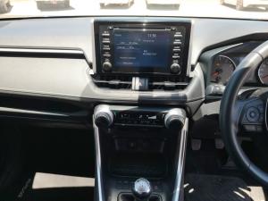 Toyota RAV4 2.0 GX - Image 15